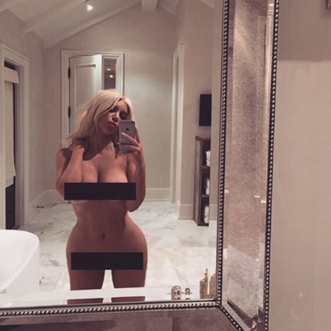 Kim, tadinha, não tem o que vestir  ||  Créditos: Reprodução Instagram