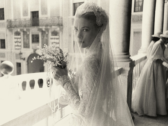 Grace Kelly e seu vestido de noiva impecável, até 60 anos depois.. || Créditos: Divulgação