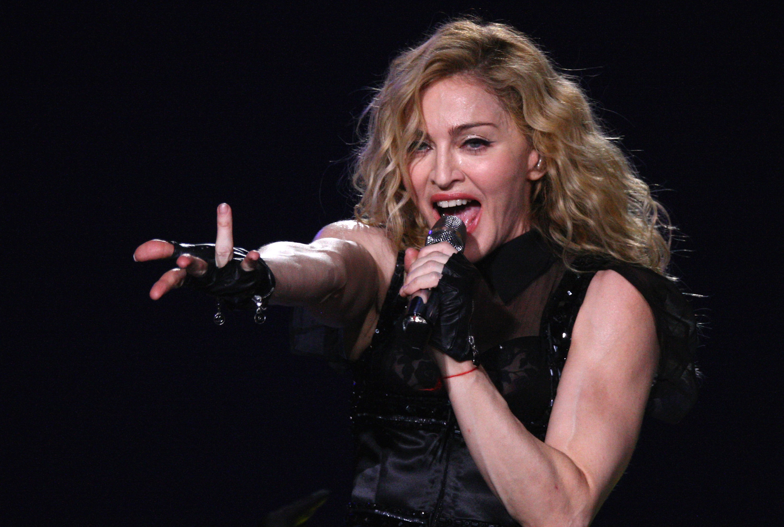 Под мадонну. Madonna. Мадонна певица. Мадонна 2020. Мадонна певица 2024.