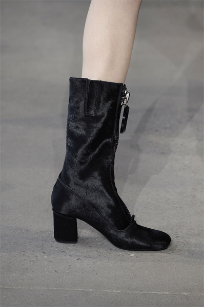 Sapato Calvin Klein apresentado na coleção outono inverno 2015