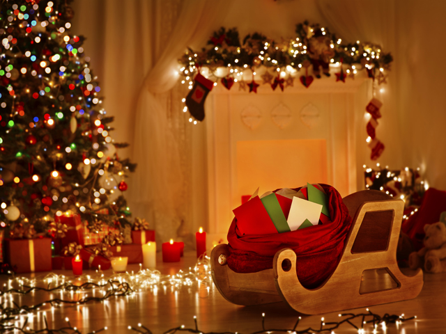 Christmas Sleigh With Bag, Sledge Sack Full Of Letters, Xmas Kids Mails, Wishes List Delivery To Santa Claus For Present Gifts Toys