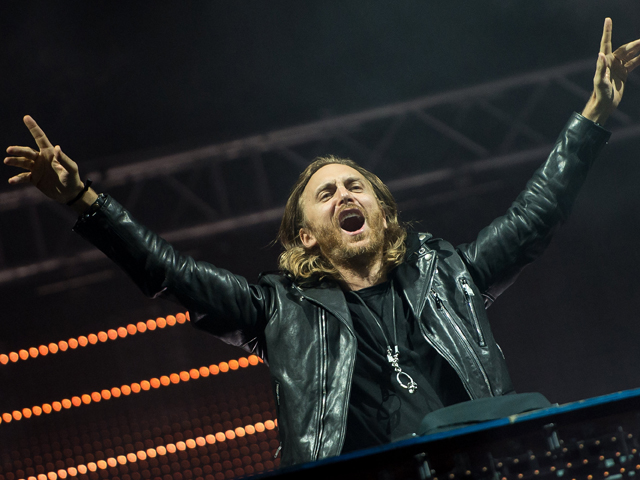David Guetta: show de graça aos pés da Torre Eiffel