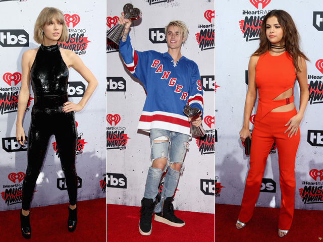 Taylor Swift, Justin Bieber e Selena Gomes no iHeartRadio Music Awards