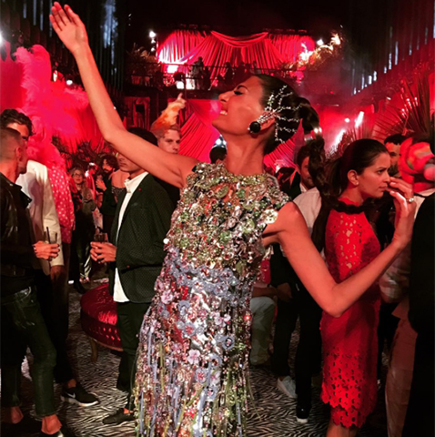 Giovanna Battaglia arma a festa do ano em Capri || Créditos: Reprodução Instagram