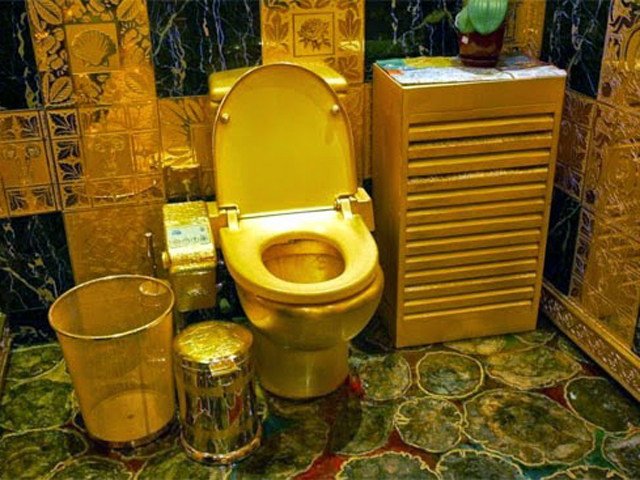 Papel higiênico de ouro em Hong Kong || Créditos: Divulgação