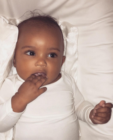 Kim Kardashian compartilhou uma foto do filho Saint no Snapchat na quinta-feira  || Créditos: Reprodução Instagram