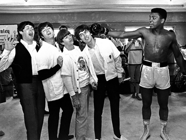 Muhammad Ali em foto divertida com os Beatles