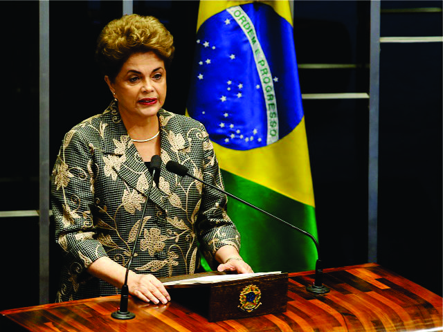 Dilma Rousseff em discurso no Senado || Créditos: Getty Images