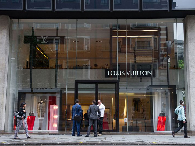 Loja Louis Vuitton Em Londres À Noite - Londres, Reino Unido - 20