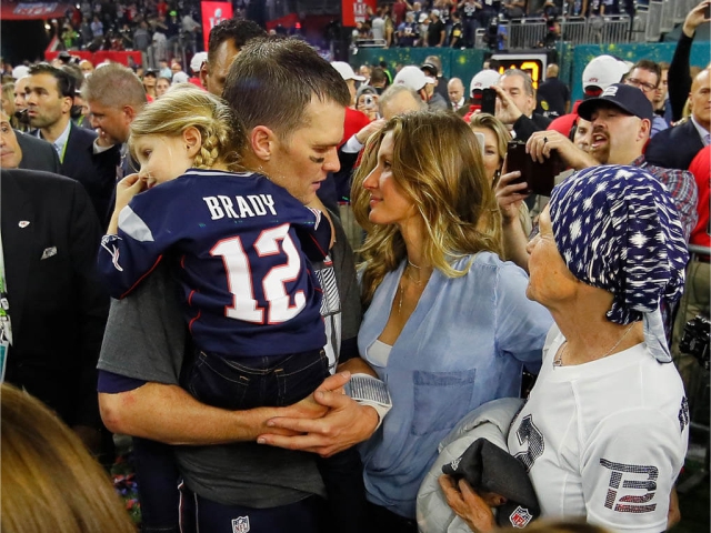 Brady e Gisele celebram a vitória
