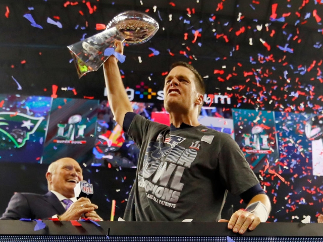 Tom Brady celebra a vitória no Super Bowl