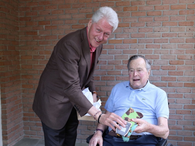 Bill Clinton e George H. W. Bush