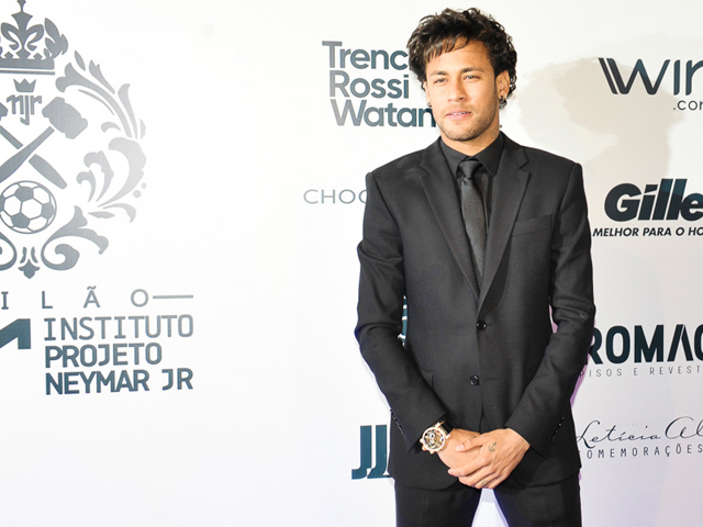 Neymar Jr. em seu leilão beneficente