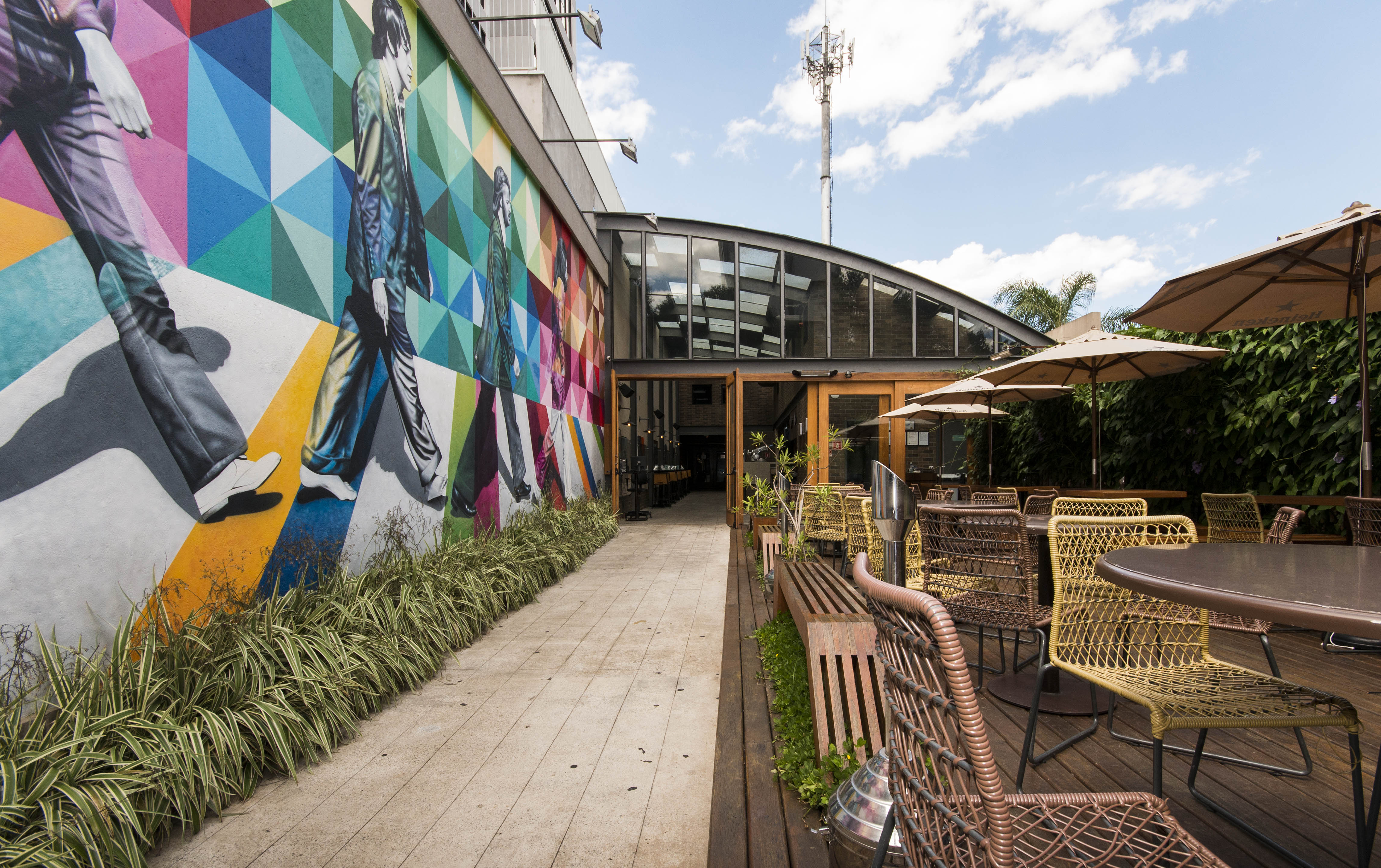 Bar-balada inspirado na célebre High Line de Nova York inaugura na Vila  Madalena