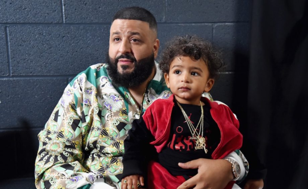 DJ Khaled causa pol mica ao postar foto de seu filho de um ano