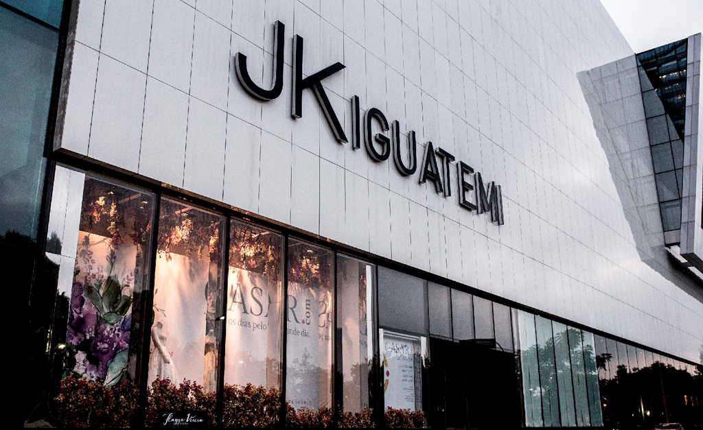 Balenciaga abre as portas de sua primeira loja no Brasil e local escolhido  foi o JK Iguatemi - Glamurama