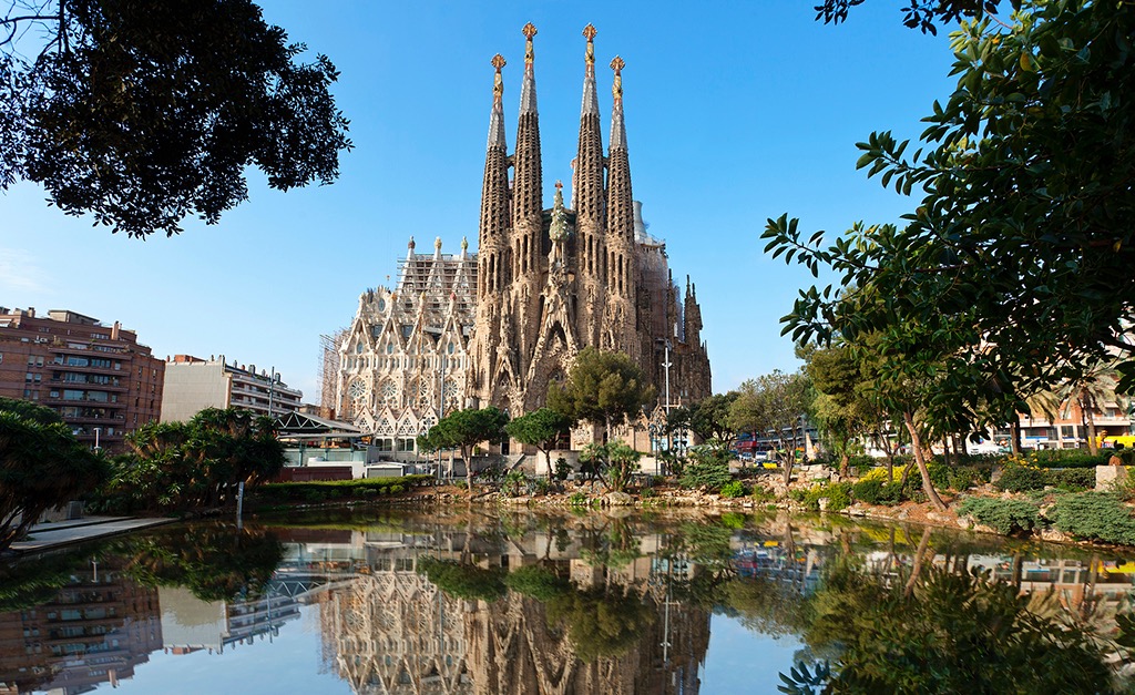 Em construção há 139 anos, basílica da Sagrada Família em Barcelona só  ficará pronta depois de 2026 - Glamurama