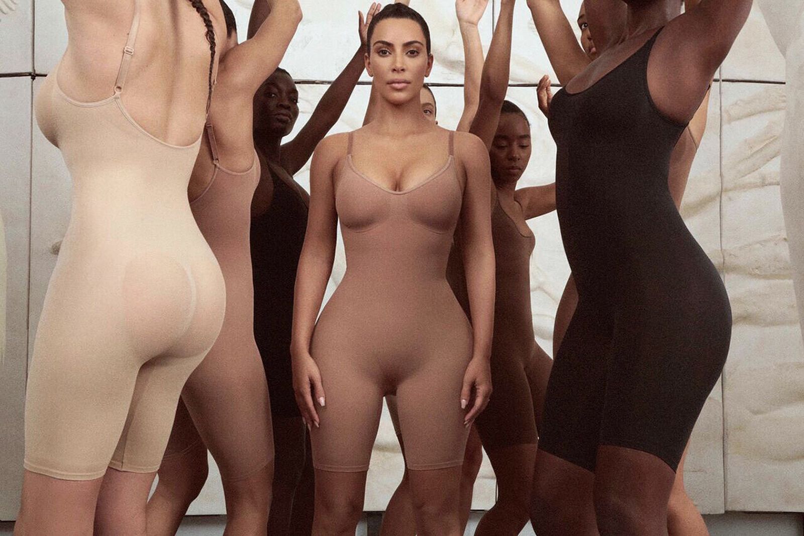 Grife de lingeries modeladoras de Kim Kardashian é avaliada em