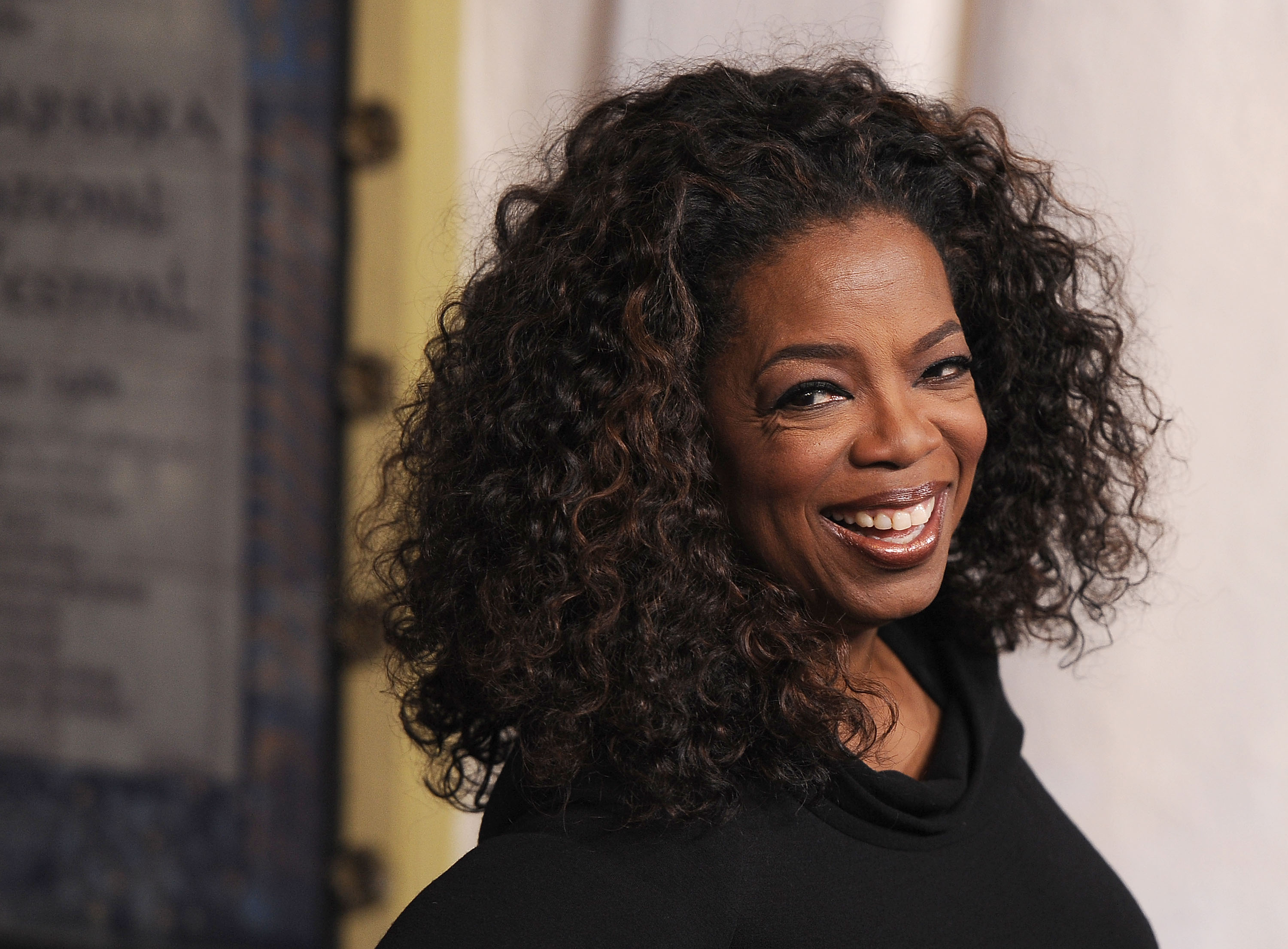 F5 - Celebridades - Apresentadora Oprah Winfrey doa US$ 10 mi para