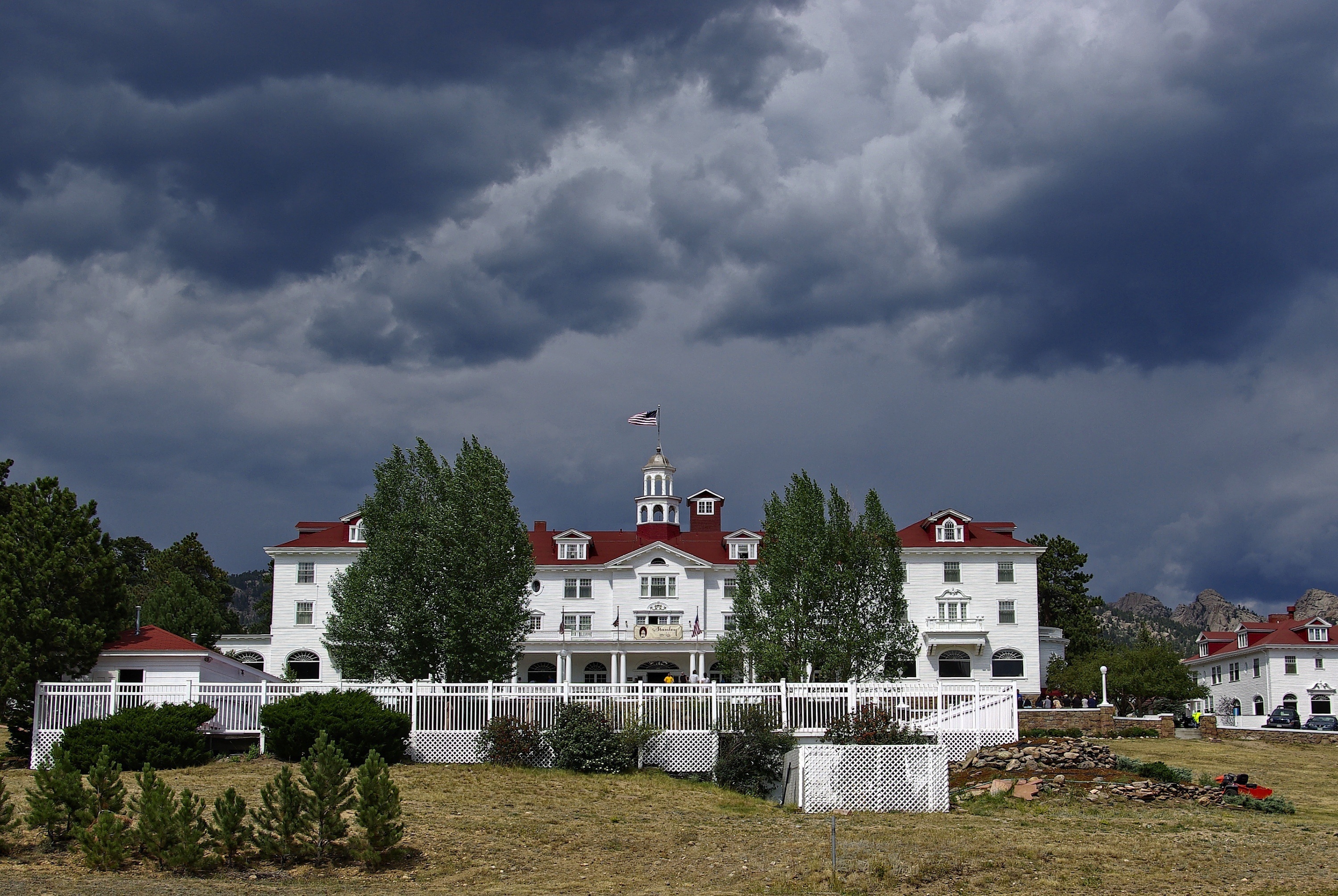 Hotel nos EUA busca hóspedes com inspiração em série da Netflix