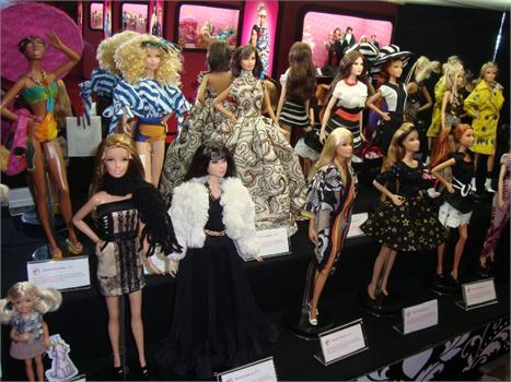 Carnival in Rio Magia  Fashion dolls, Barbie dolls, Barbie collection