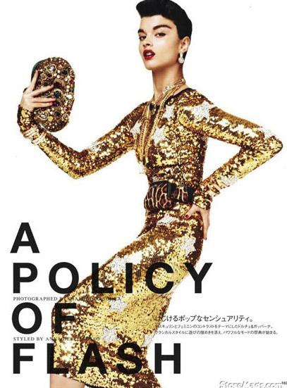 Crystal Renn com styling de Anna Dello Russo: destaque na "Vogue" japonesa